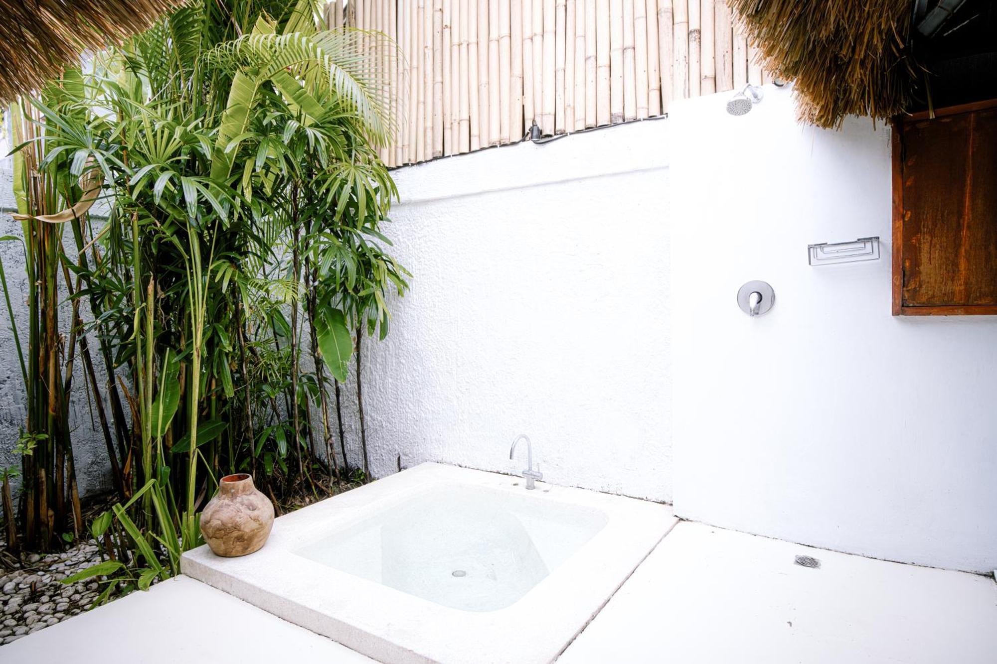Liv Canggu - An Urban Sanctuary Luaran gambar